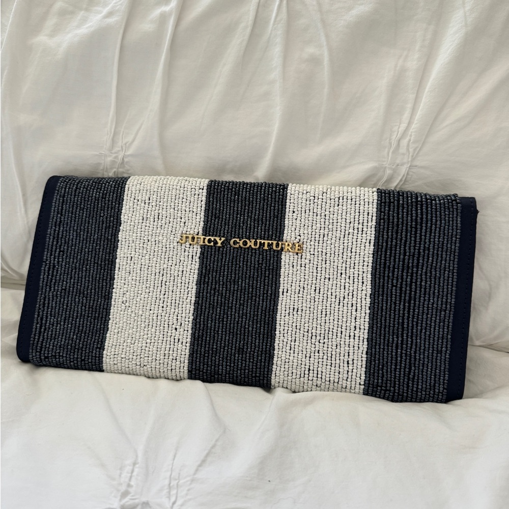 Like new! Nautical inspired beaded clutch